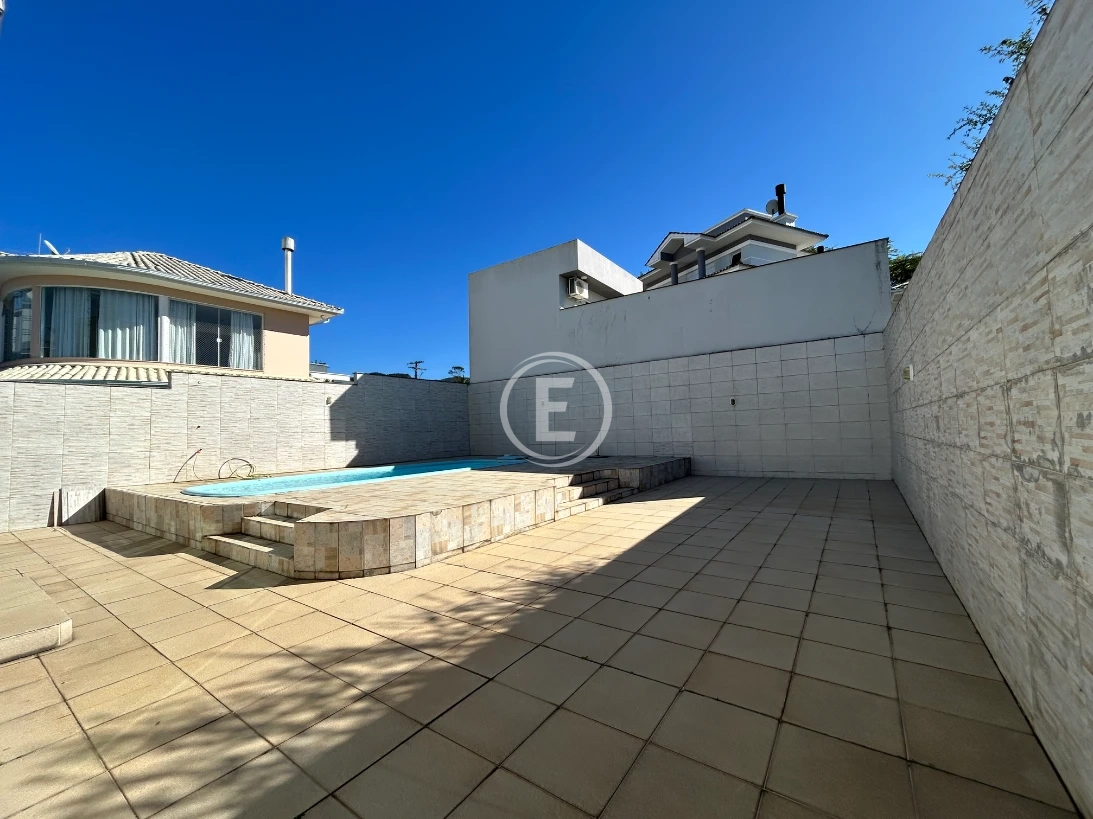 Casa em Pedra Branca, Palhoça. 3 quartos, 233m². Imagem 18 de 21