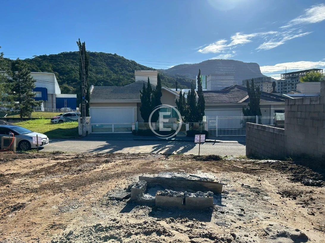 Terreno em Pedra Branca, Palhoça. 0 quartos, 398m². Imagem 2 de 4