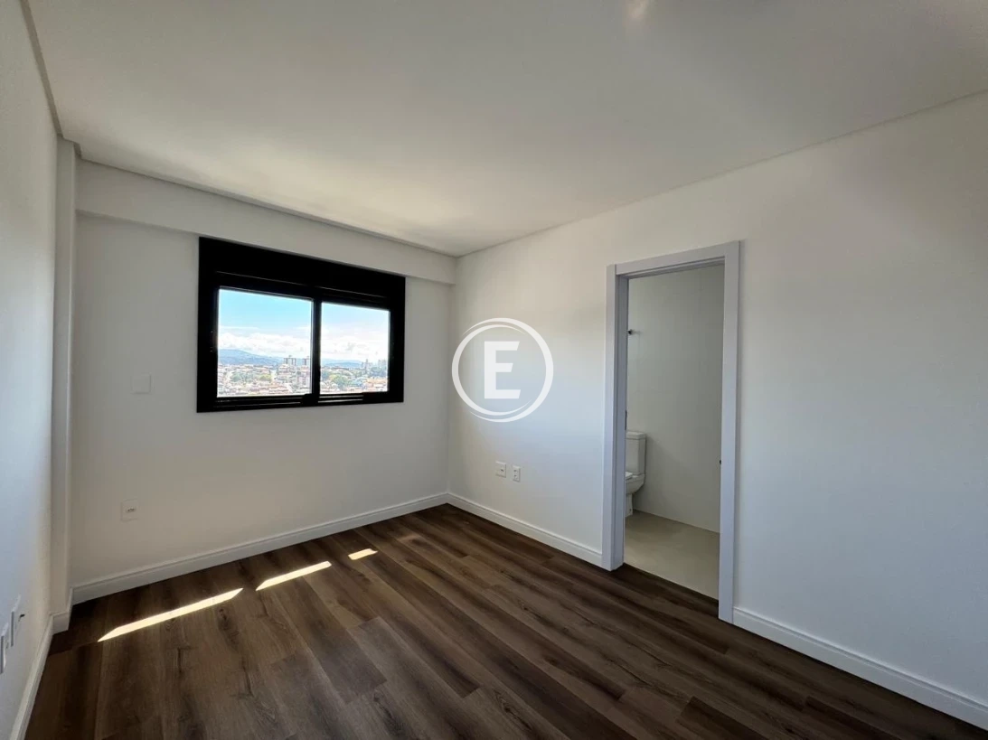 Apartamento em Nossa Senhora do Rosário, São José. 4 quartos, 154m². Imagem 7 de 13