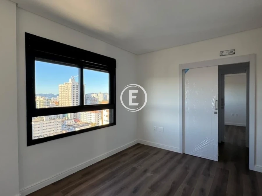 Apartamento em Nossa Senhora do Rosário, São José. 4 quartos, 154m². Imagem 8 de 13