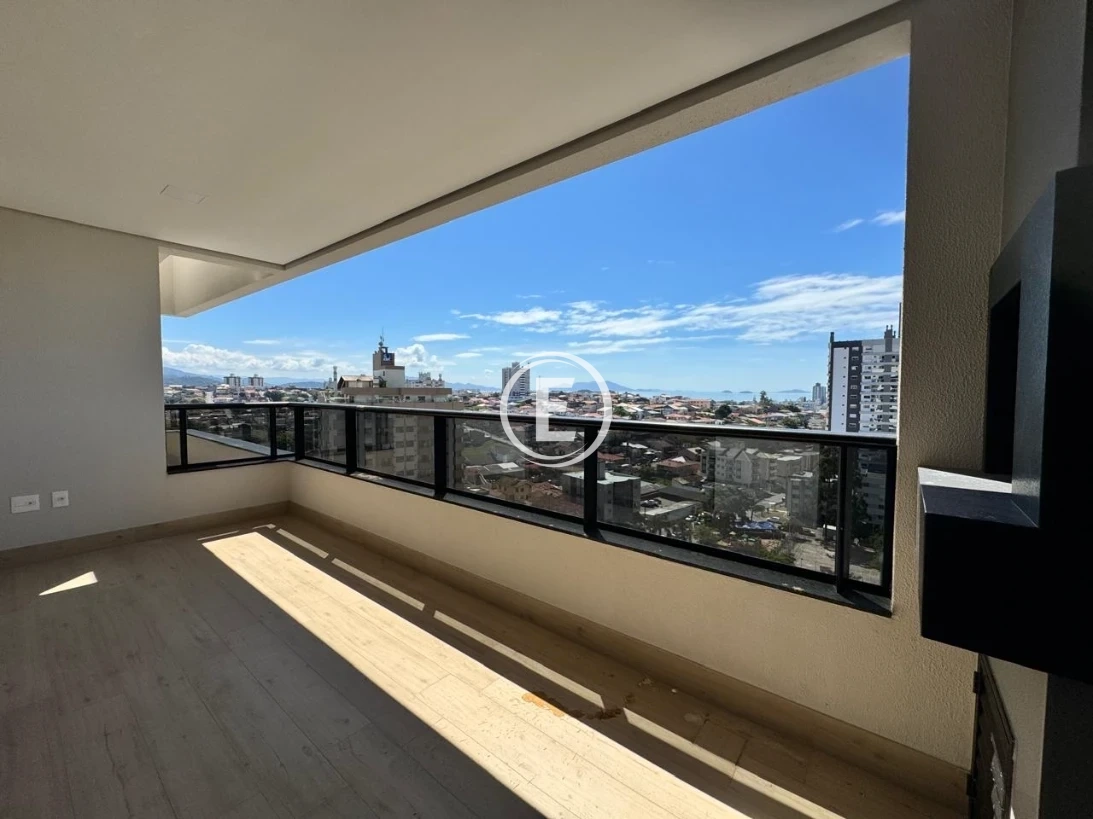 Apartamento em Nossa Senhora do Rosário, São José. 4 quartos, 154m². Imagem 4 de 13