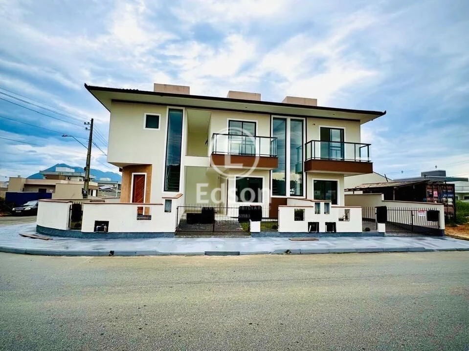 Casa em Bela Vista, Palhoça. 2 quartos, 84m². Imagem 1 de 11