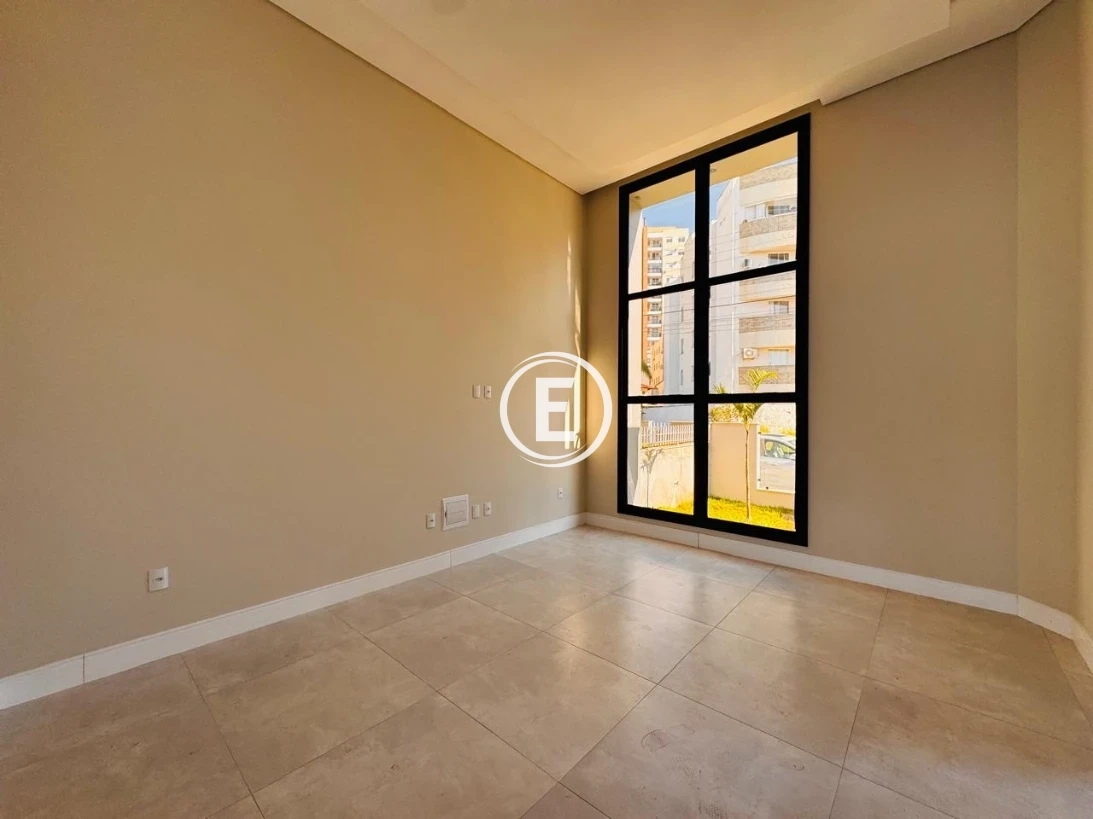 Casa em Pedra Branca, Palhoça. 3 quartos, 187m². Imagem 3 de 16