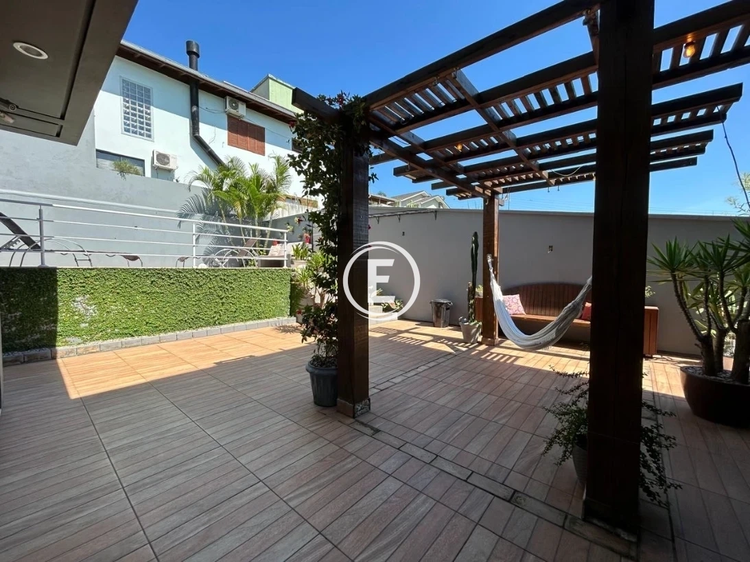 Casa em Pedra Branca, Palhoça. 4 quartos, 320m². Imagem 15 de 20