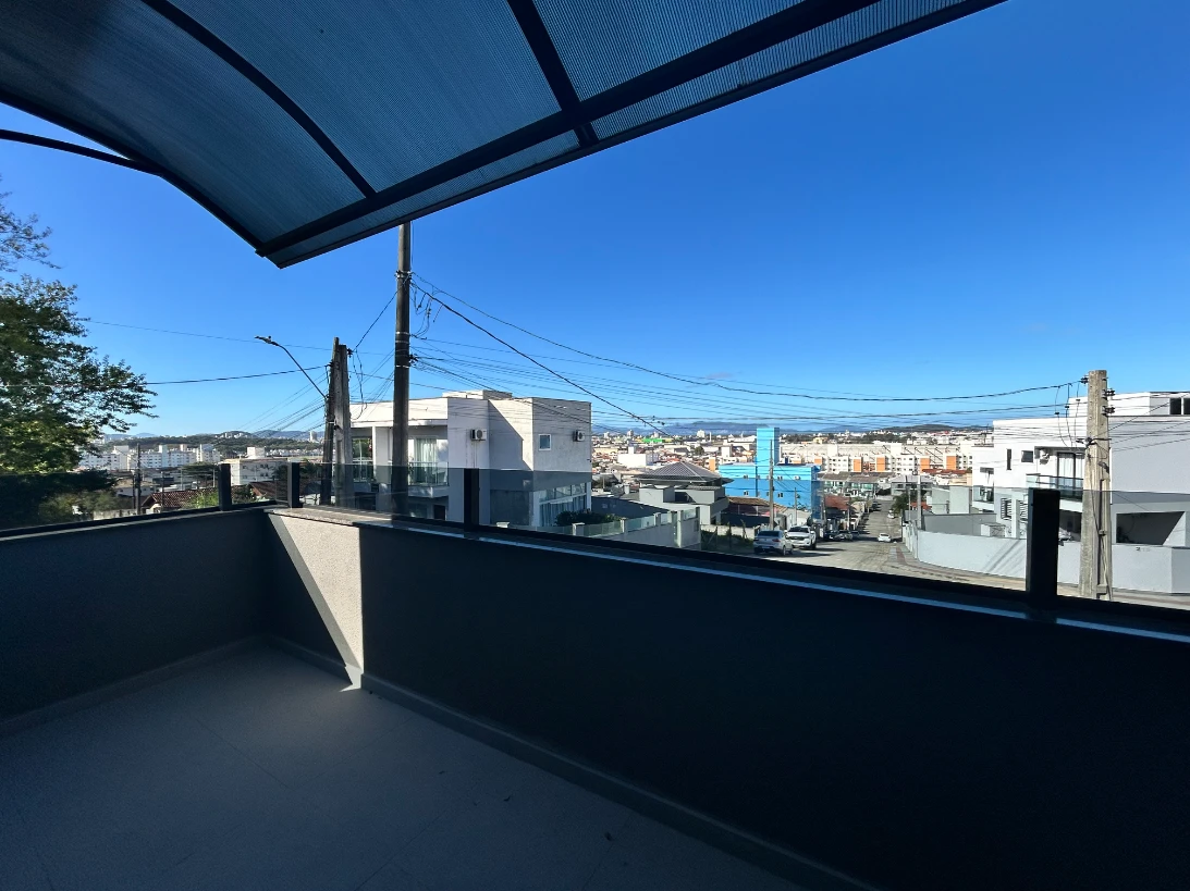 Sobrado Geminado em Aririú, Palhoça. 3 quartos, 209m². Imagem 2 de 17