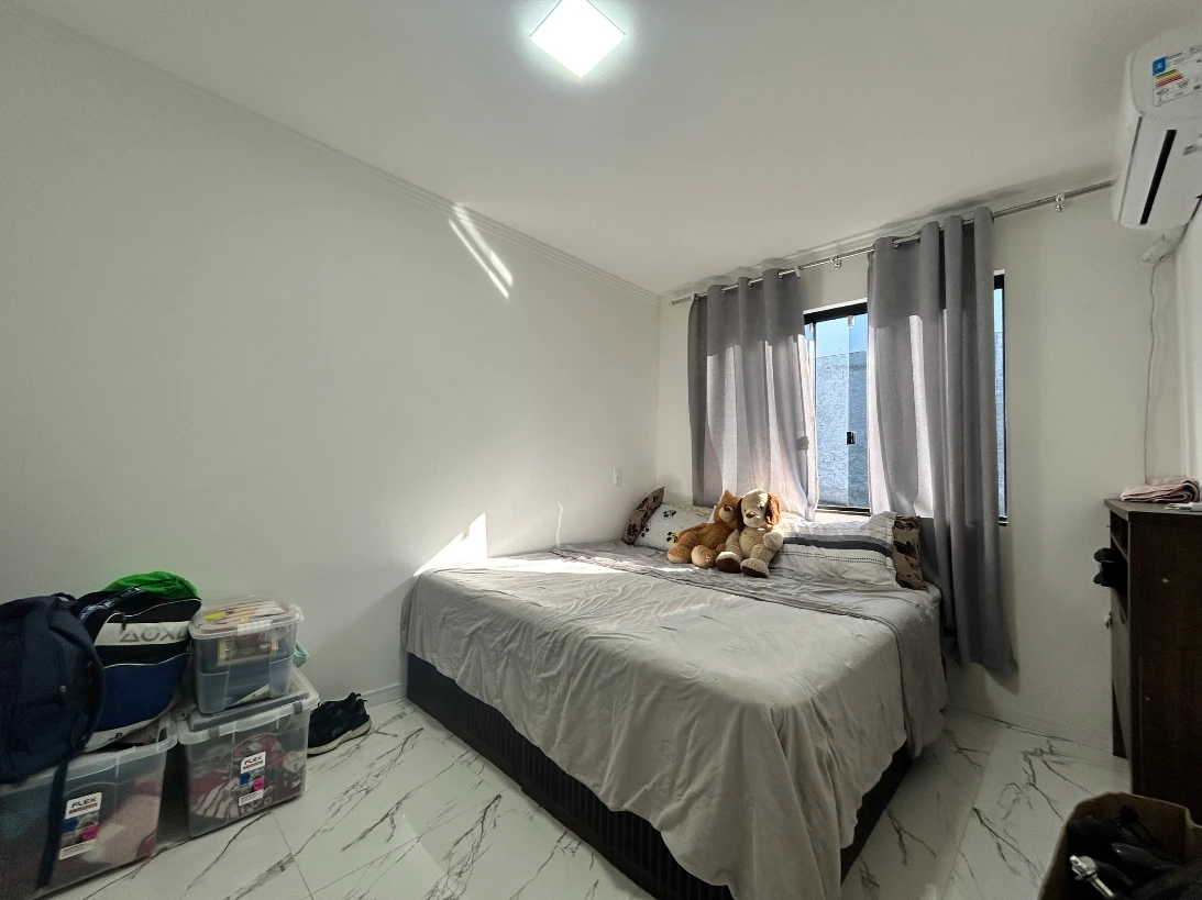 Sobrado Geminado em Aririú, Palhoça. 3 quartos, 209m². Imagem 3 de 17