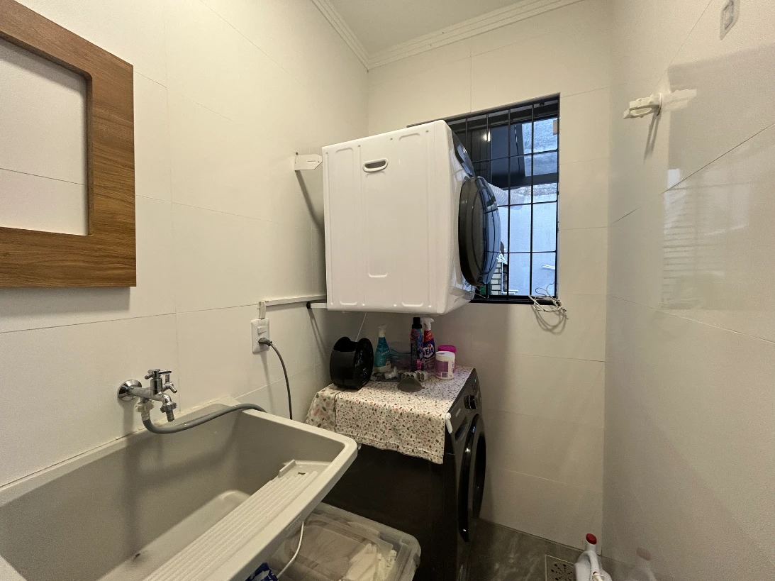 Sobrado Geminado em Aririú, Palhoça. 3 quartos, 209m². Imagem 12 de 17