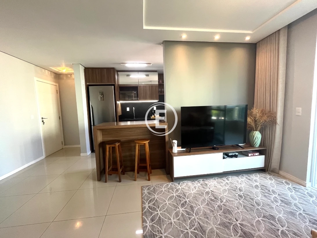 Apartamento em Kobrasol, São José. 2 quartos, 81m². Imagem 3 de 17