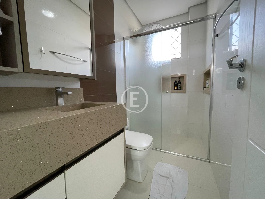 Casa em Caldas da Imperatriz, Santo Amaro da Imperatriz. 3 quartos, 432m². Imagem 19 de 31