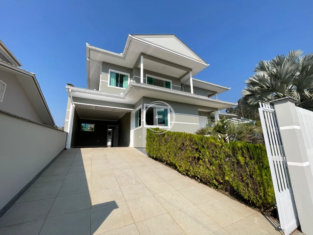 Casa em Caldas da Imperatriz, Santo Amaro da Imperatriz. 3 quartos, 432m². Imagem 1 de 31