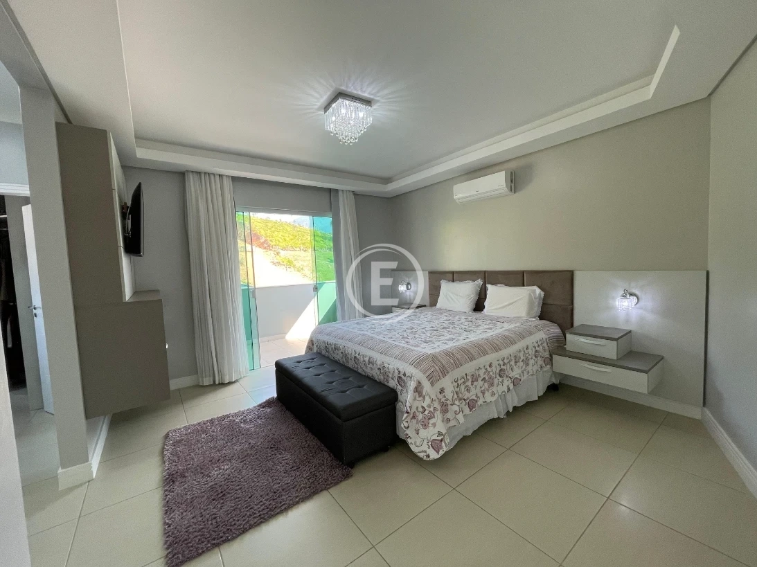 Casa em Caldas da Imperatriz, Santo Amaro da Imperatriz. 3 quartos, 432m². Imagem 12 de 31