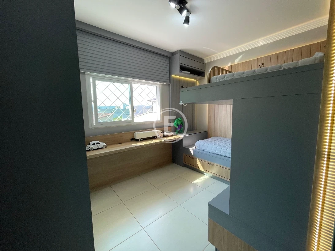 Casa em Caldas da Imperatriz, Santo Amaro da Imperatriz. 3 quartos, 432m². Imagem 24 de 31