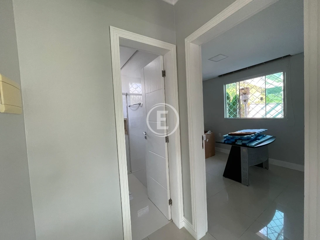 Casa em Caldas da Imperatriz, Santo Amaro da Imperatriz. 3 quartos, 432m². Imagem 30 de 31