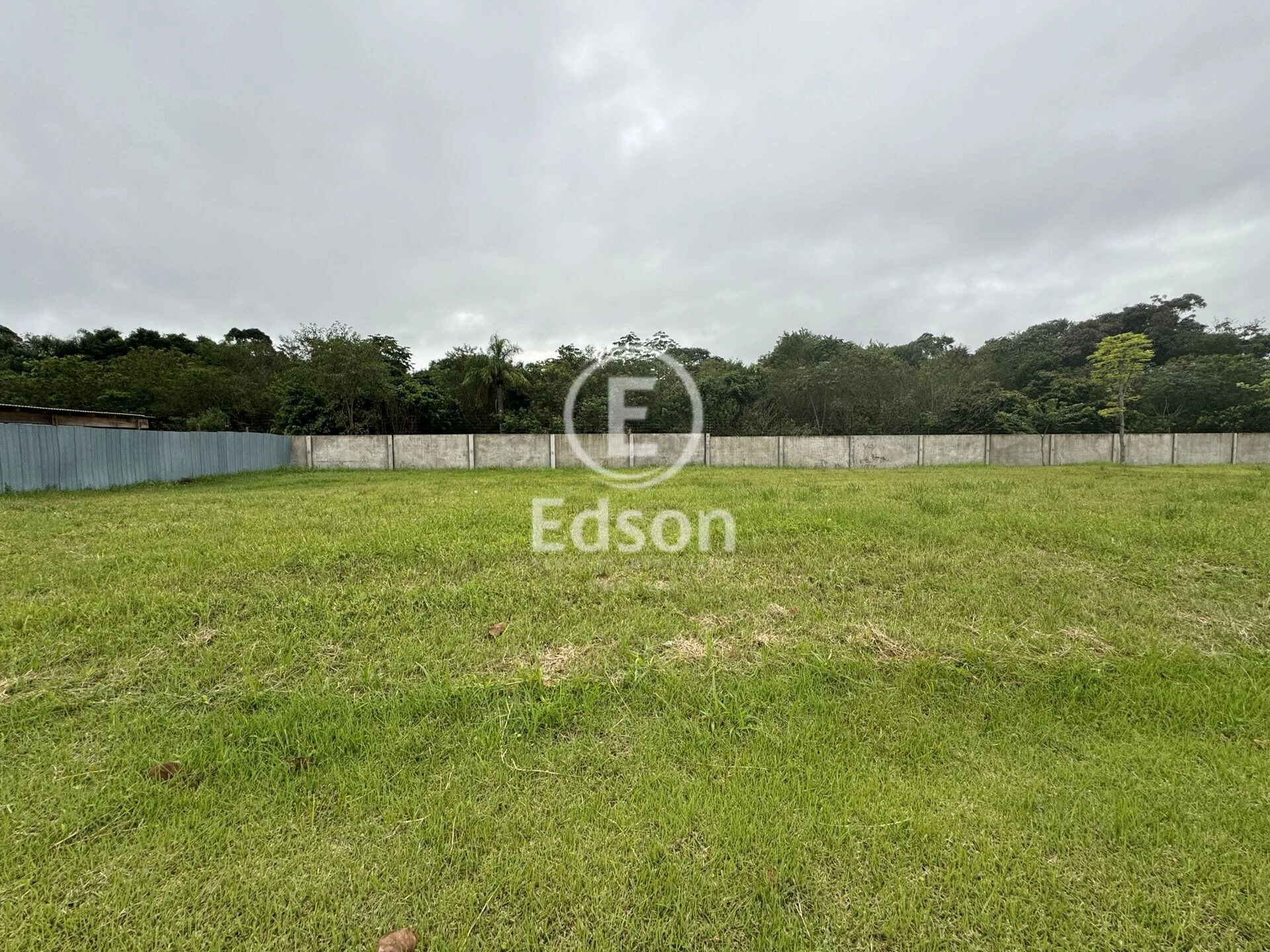 Terreno em Pedra Branca, Palhoça. 0 quartos, 302m². Imagem 1 de 3