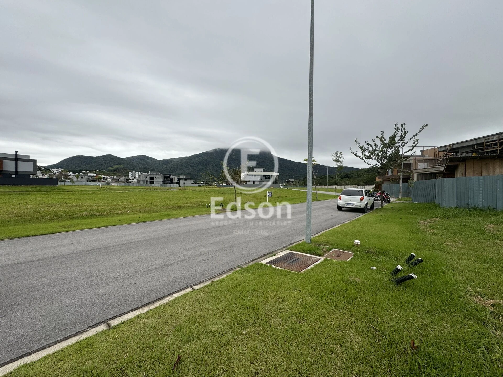 Terreno em Pedra Branca, Palhoça. 0 quartos, 302m². Imagem 2 de 3