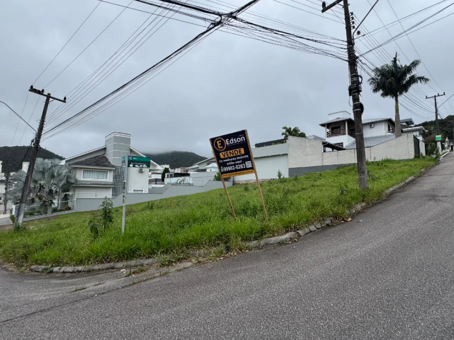 Terreno em Pedra Branca, Palhoça. 0 quartos, 0m². Imagem 2 de 2