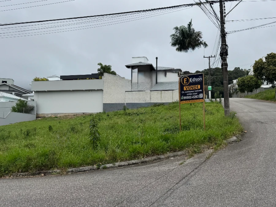 Terreno em Pedra Branca, Palhoça. 0 quartos, 0m². Imagem 1 de 2