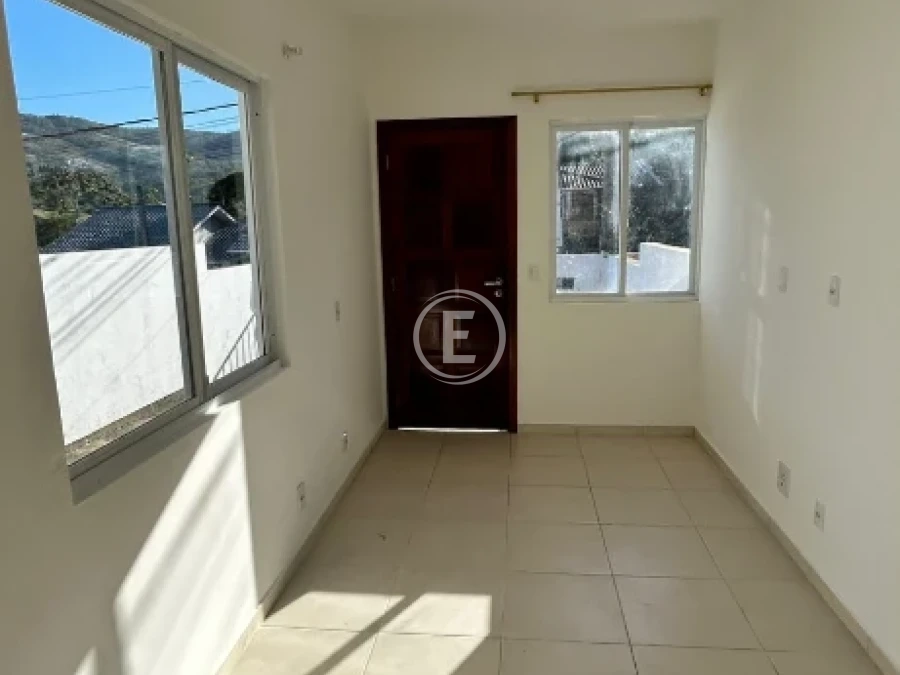 Casa em Alto Aririú, Palhoça. 2 quartos, 48m². Imagem 2 de 8