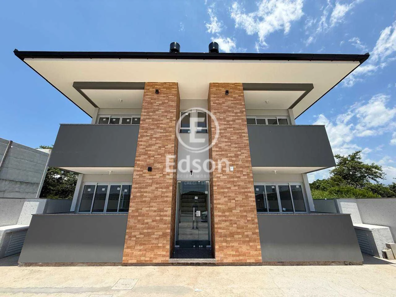 Apartamento em Sertão do Maruim, São José. 3 quartos, 73m². Imagem 1 de 8