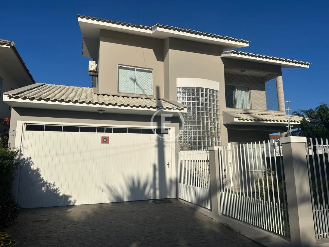 Casa em Centro, Palhoça. 3 quartos, 190m². Imagem 2 de 18