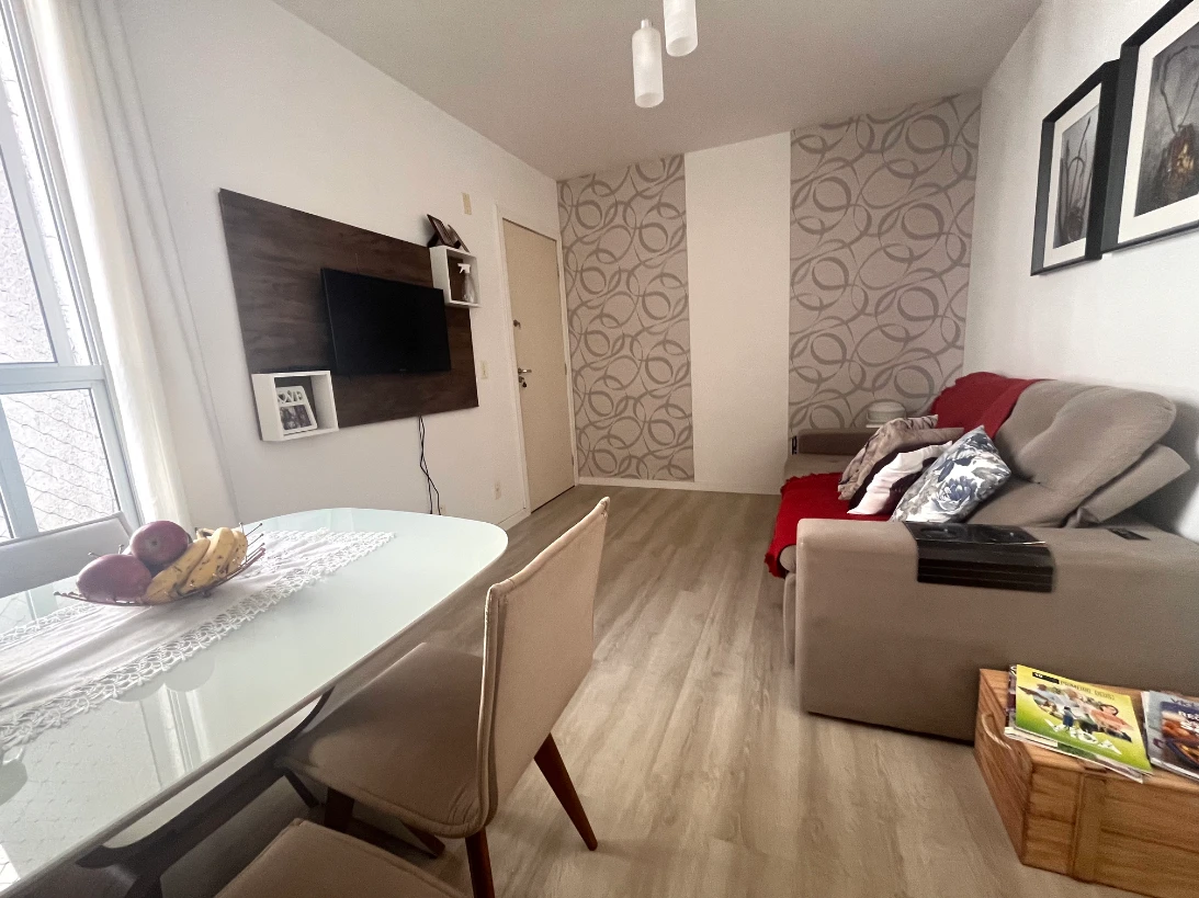 Apartamento em Roçado, São José. 2 quartos, 48m². Imagem 2 de 17