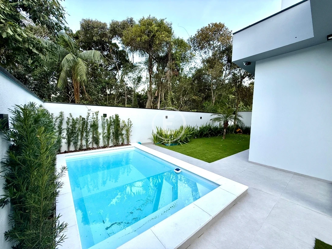 Casa em Sertão do Maruim, São José. 3 quartos, 210m². Imagem 10 de 12