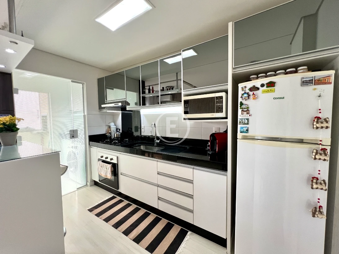 Apartamento em Ponta de Baixo, São José. 2 quartos, 71m². Imagem 5 de 10