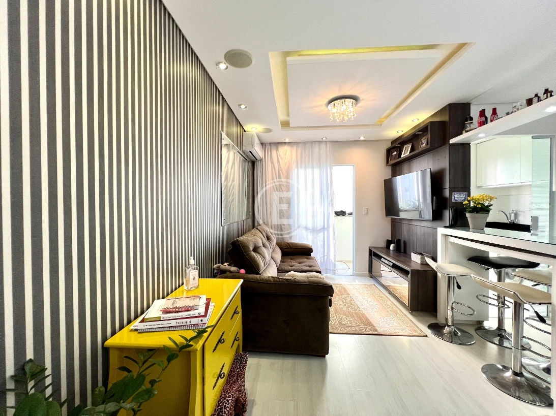 Apartamento em Ponta de Baixo, São José. 2 quartos, 71m². Imagem 1 de 10