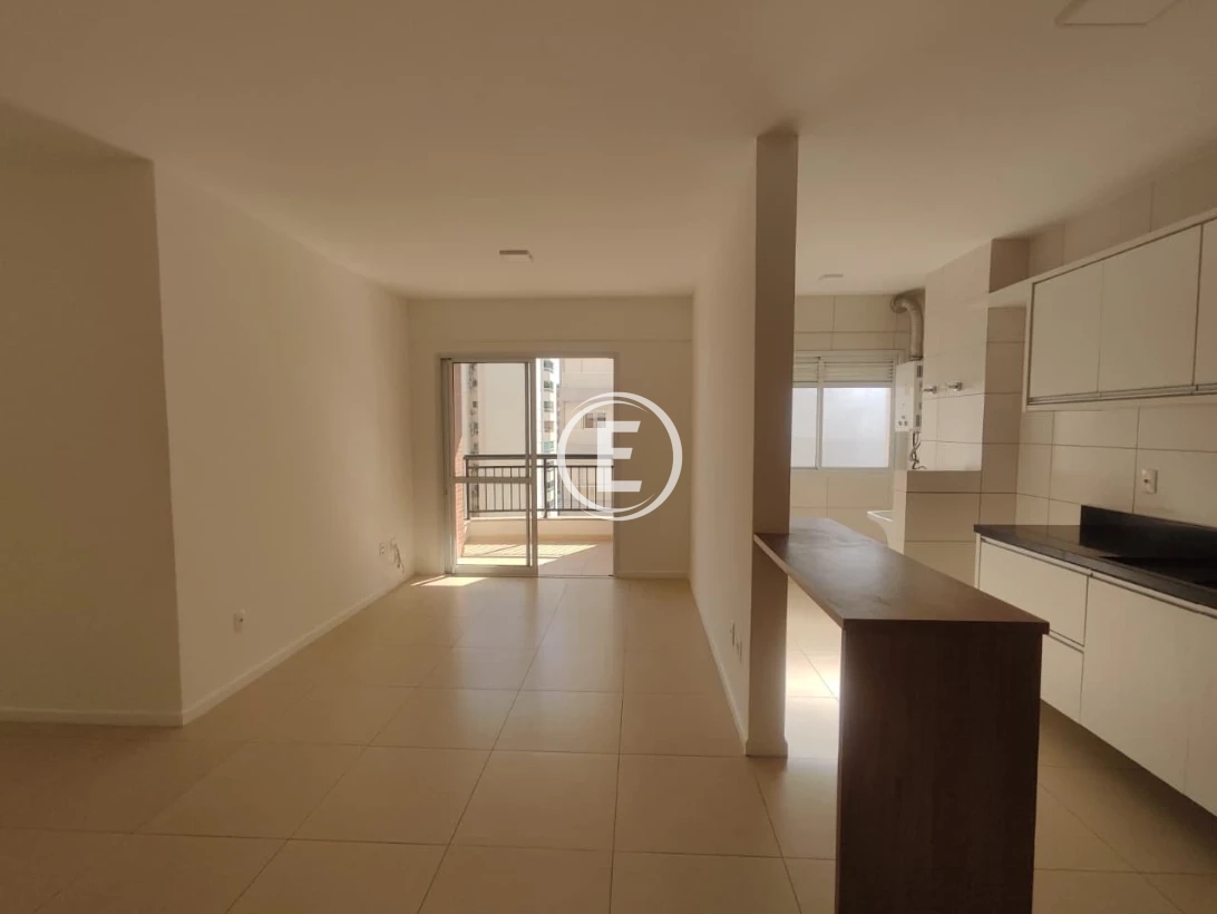 Apartamento em Kobrasol, São José. 2 quartos, 75m². Imagem 2 de 23