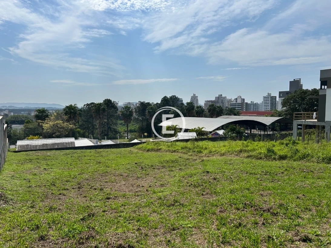 Terreno em Pedra Branca, Palhoça. 0 quartos, 0m². Imagem 1 de 4