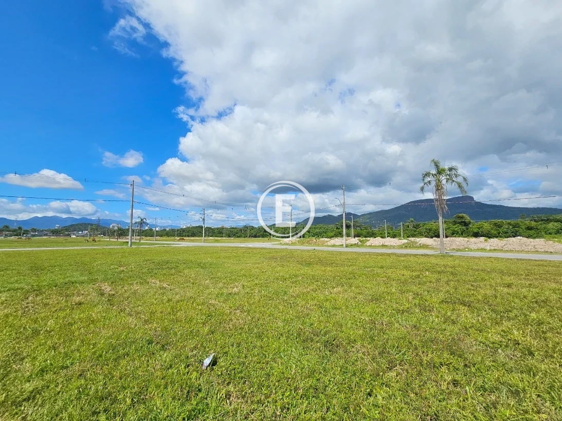 Terreno em Sertão do Maruim, São José. 0 quartos, 0m². Imagem 1 de 22