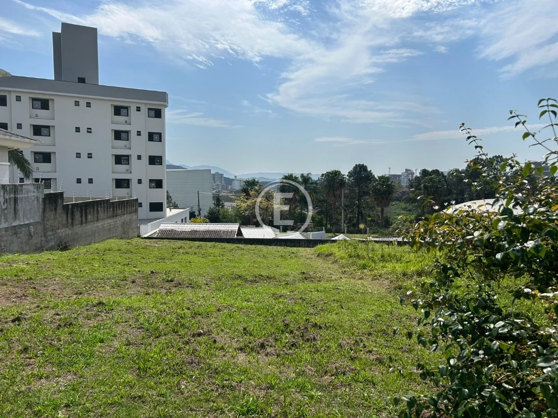 Terreno em Pedra Branca, Palhoça. 0 quartos, 450m². Imagem 1 de 4
