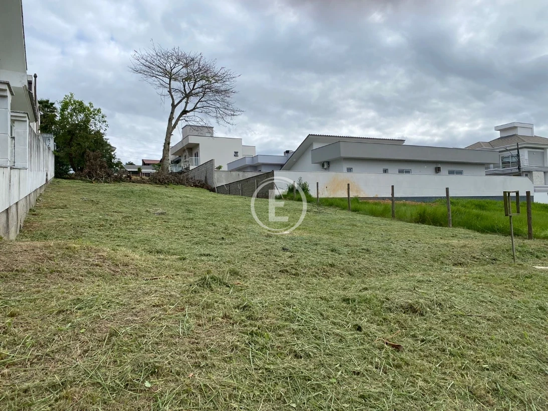 Terreno em Pedra Branca, Palhoça. 0 quartos, 0m². Imagem 1 de 4