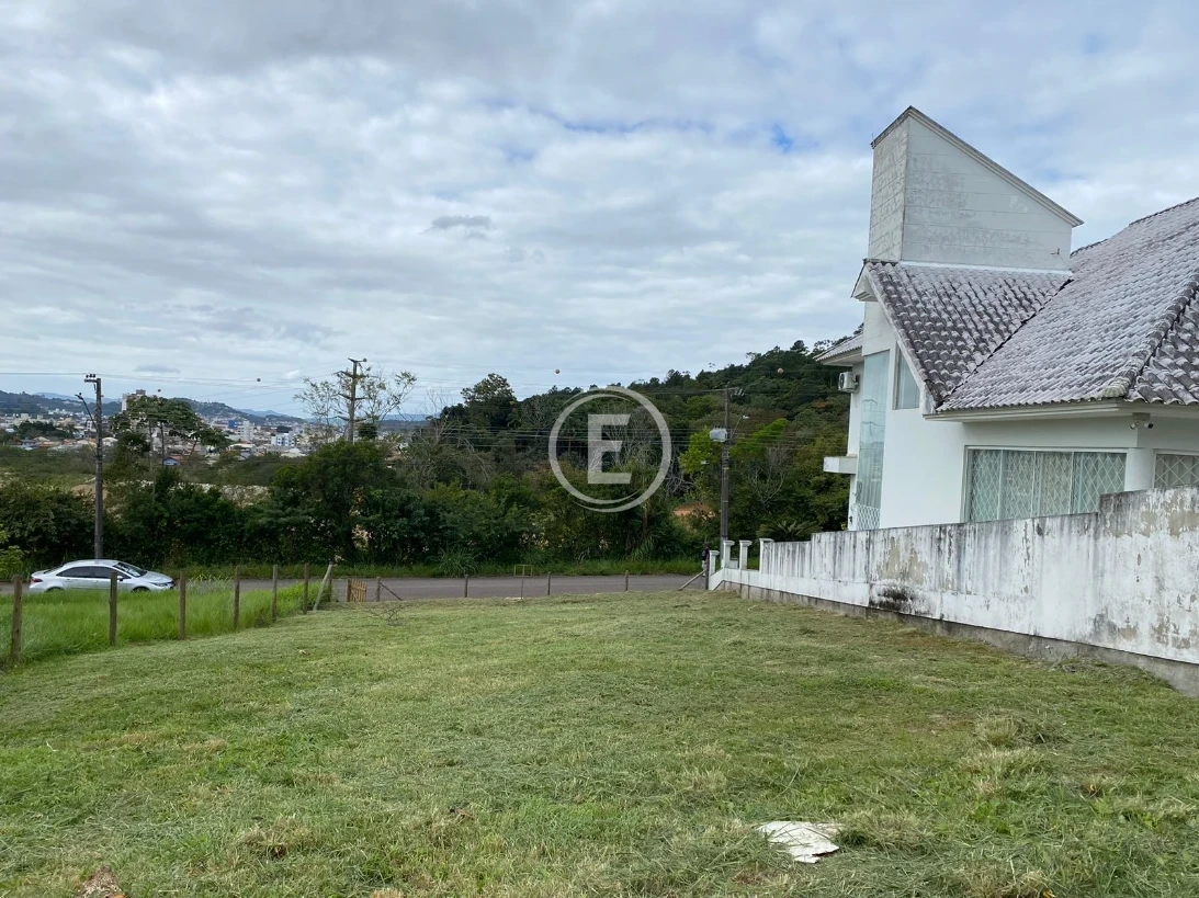 Terreno em Pedra Branca, Palhoça. 0 quartos, 0m². Imagem 2 de 4