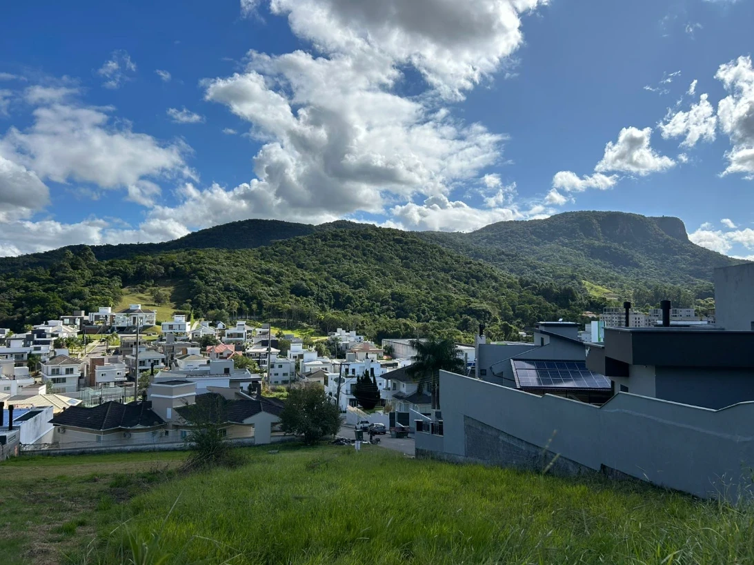 Terreno em Pedra Branca, Palhoça. 0 quartos, 0m². Imagem 2 de 4