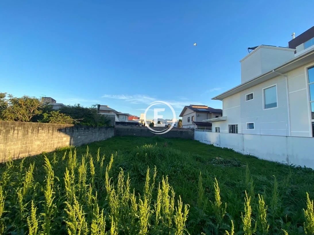 Terreno em Pedra Branca, Palhoça. 0 quartos, 0m². Imagem 1 de 3