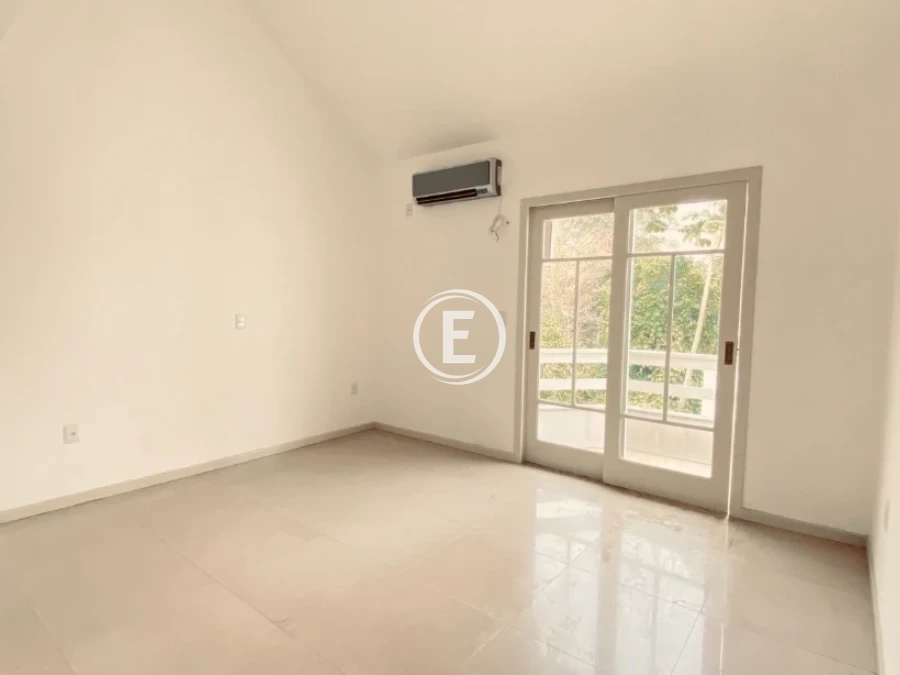 Casa em Pedra Branca, Palhoça. 4 quartos, 250m². Imagem 12 de 19