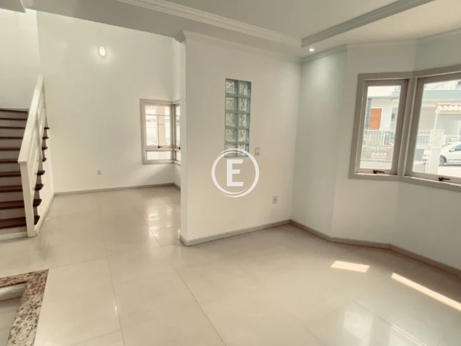 Casa em Pedra Branca, Palhoça. 4 quartos, 250m². Imagem 4 de 19