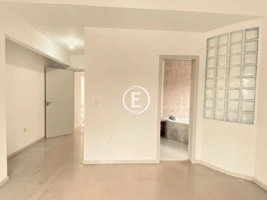 Casa em Pedra Branca, Palhoça. 4 quartos, 250m². Imagem 6 de 19