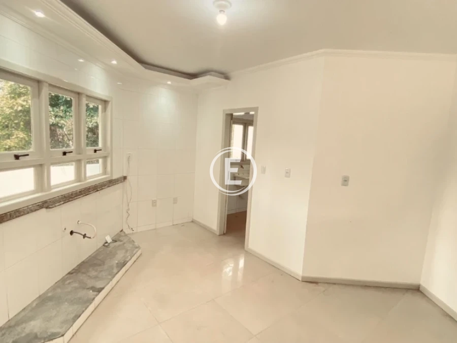 Casa em Pedra Branca, Palhoça. 4 quartos, 250m². Imagem 8 de 19