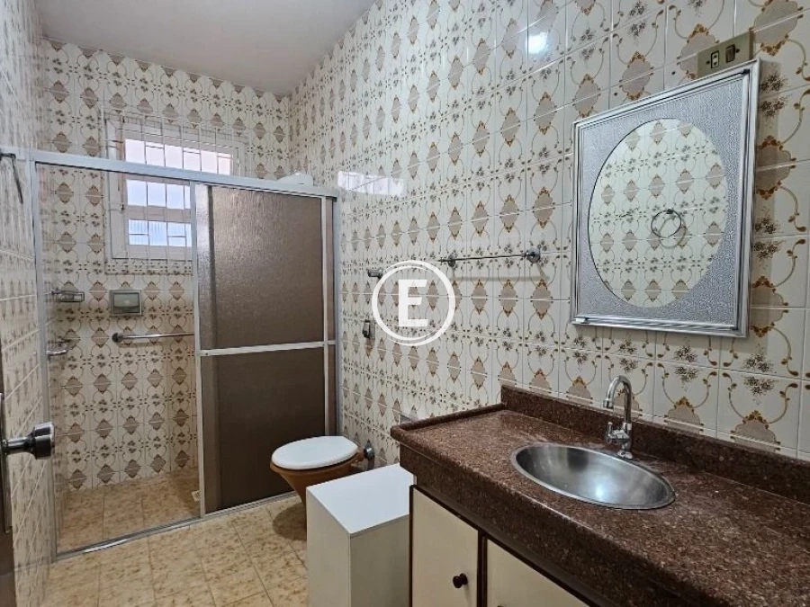Casa em Ponta de Baixo, São José. 3 quartos, 193m². Imagem 9 de 27