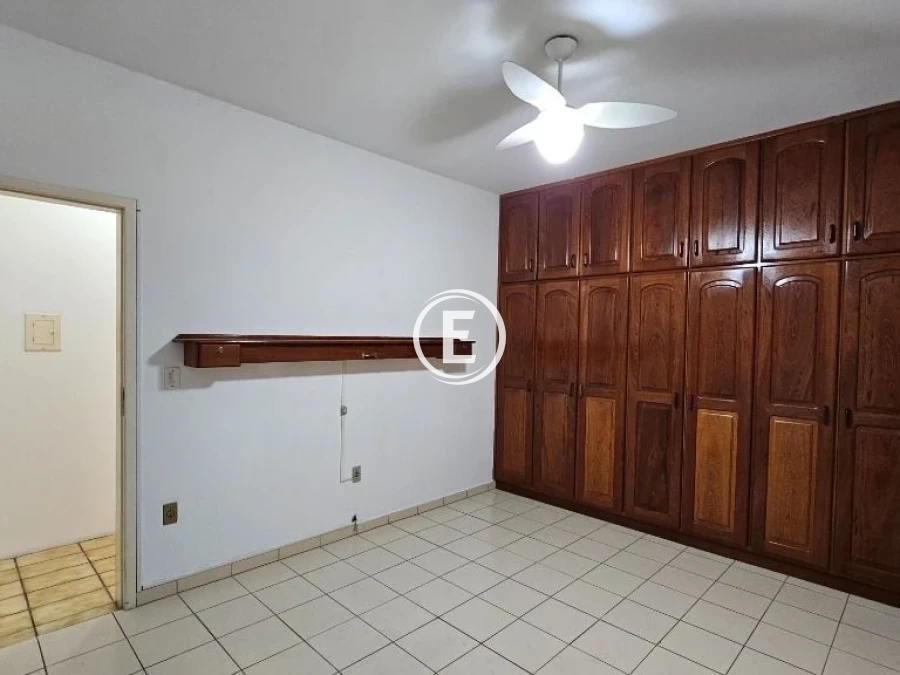 Casa em Ponta de Baixo, São José. 3 quartos, 193m². Imagem 13 de 27