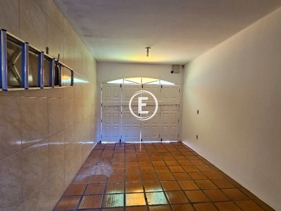 Casa em Ponta de Baixo, São José. 3 quartos, 193m². Imagem 20 de 27