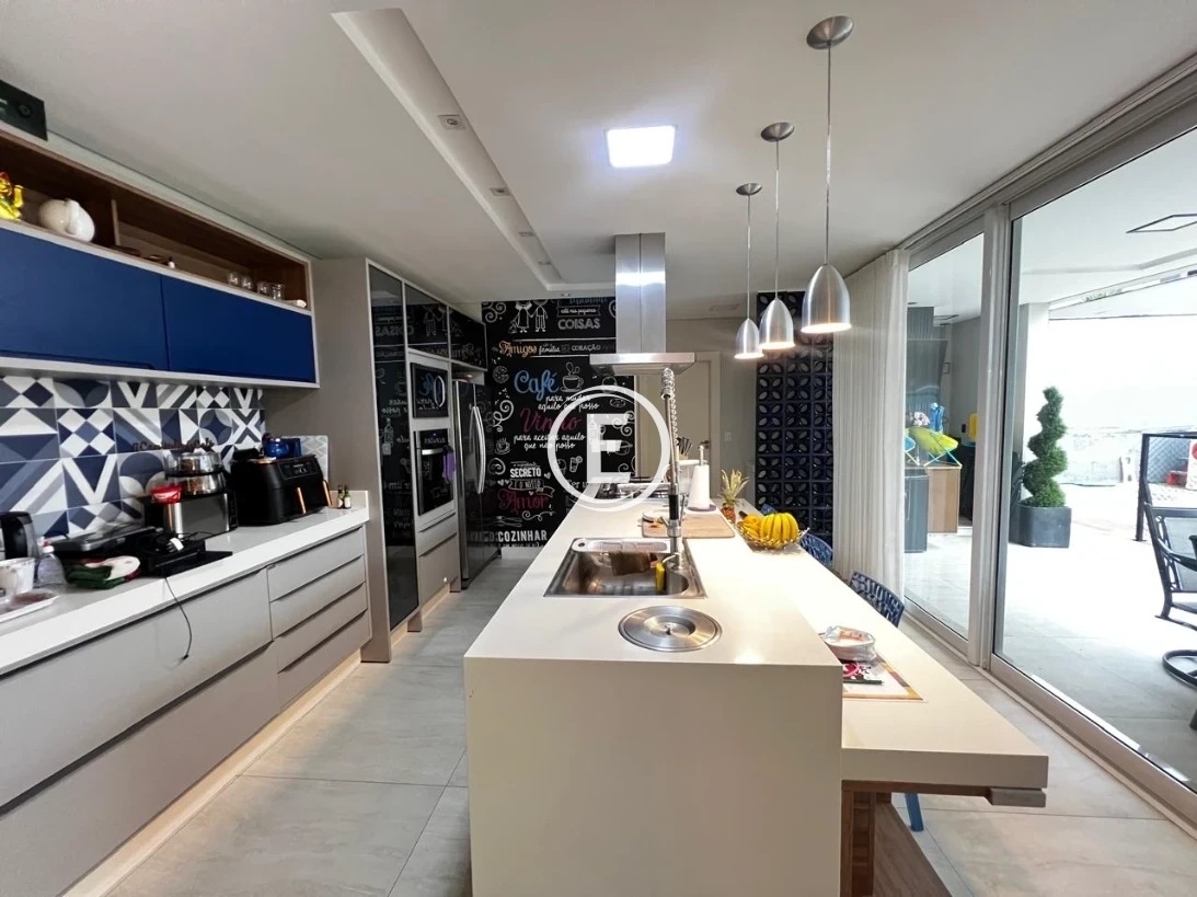 Casa em Pedra Branca, Palhoça. 3 quartos, 310m². Imagem 4 de 17