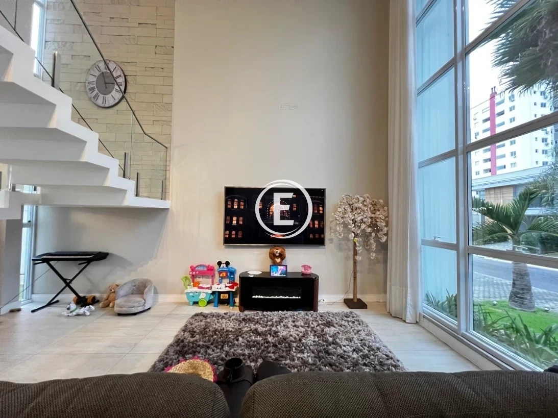 Casa em Pedra Branca, Palhoça. 3 quartos, 310m². Imagem 3 de 17