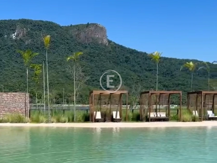 Terreno em Pedra Branca, Palhoça. 0 quartos, 0m². Imagem 1 de 11