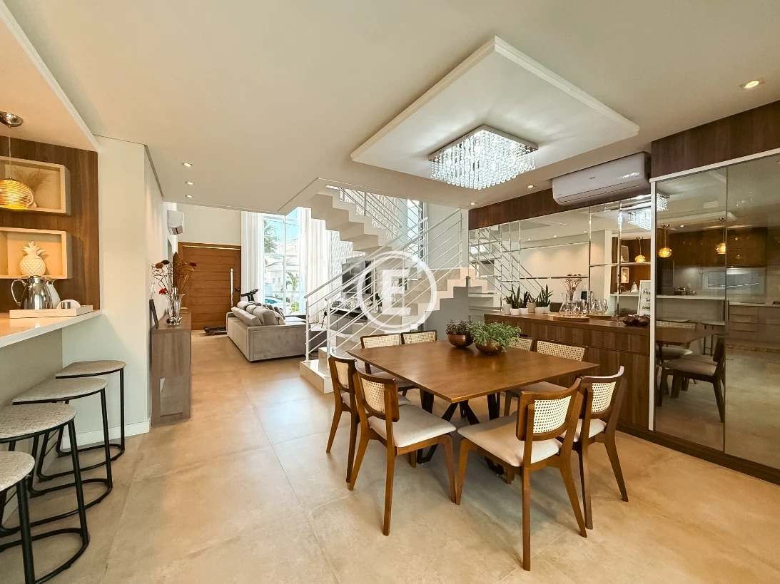 Casa em Pedra Branca, Palhoça. 4 quartos, 258m². Imagem 8 de 21