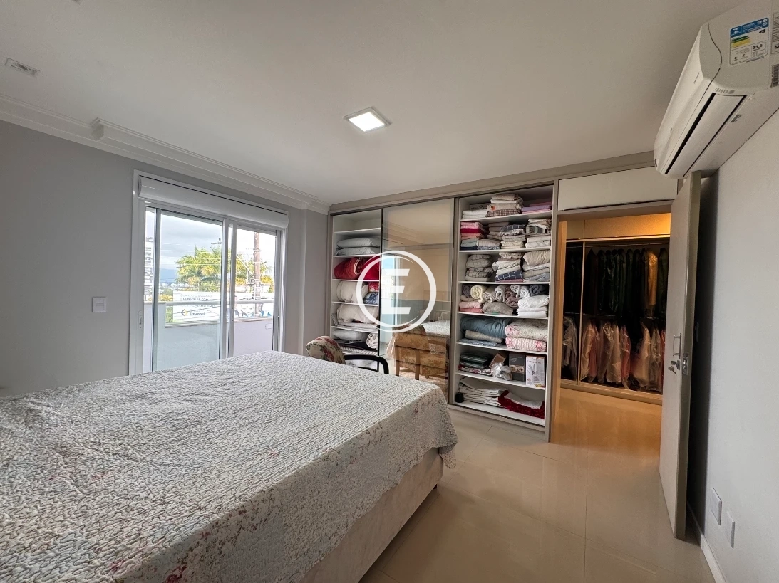 Casa em Pedra Branca, Palhoça. 4 quartos, 330m². Imagem 8 de 22