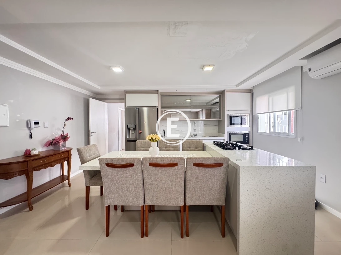 Casa em Pedra Branca, Palhoça. 4 quartos, 330m². Imagem 3 de 22