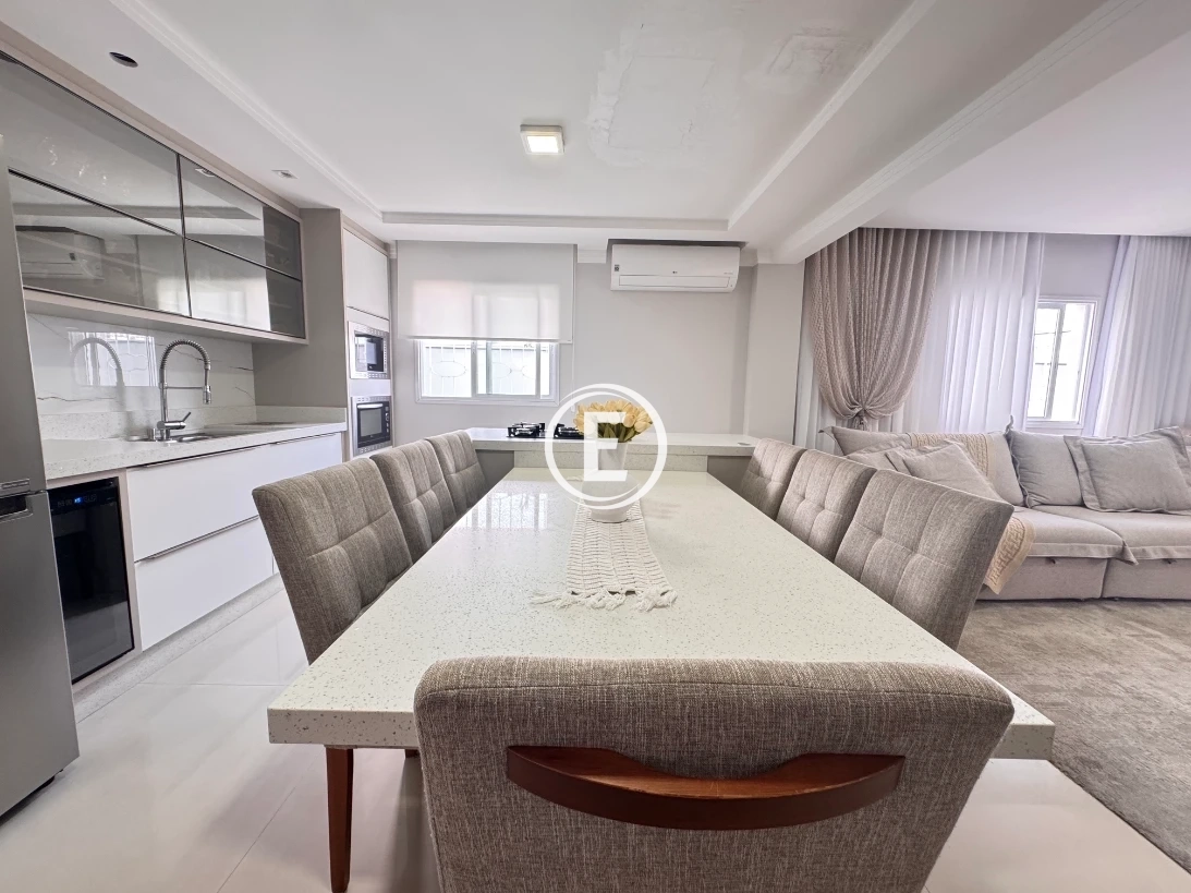 Casa em Pedra Branca, Palhoça. 4 quartos, 330m². Imagem 5 de 22